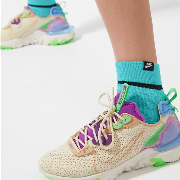 Women’s Nike NSW React Vision Shoes 7.5 - Picture 2 of 10